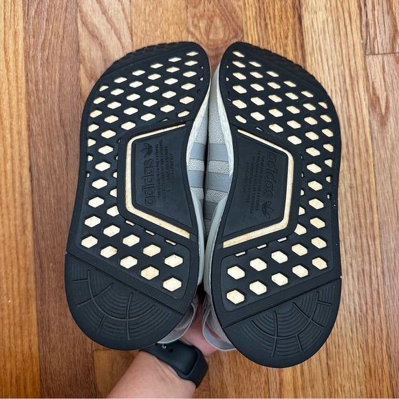 Adidas NMD_R1 V2 Silver Boost Sneakers Men’s Size 8 - Picture 10 of 10